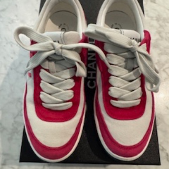 Chanel 23P Fuchsia  Suede White CC Logo Flat Lace Up Runner Trainer Sneaker 37 - Picture 13 of 14